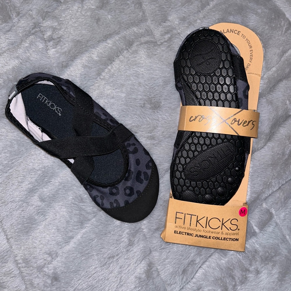 New FITKICKS Active Live Well Lifestyle Footwear Size M (7-8) Black